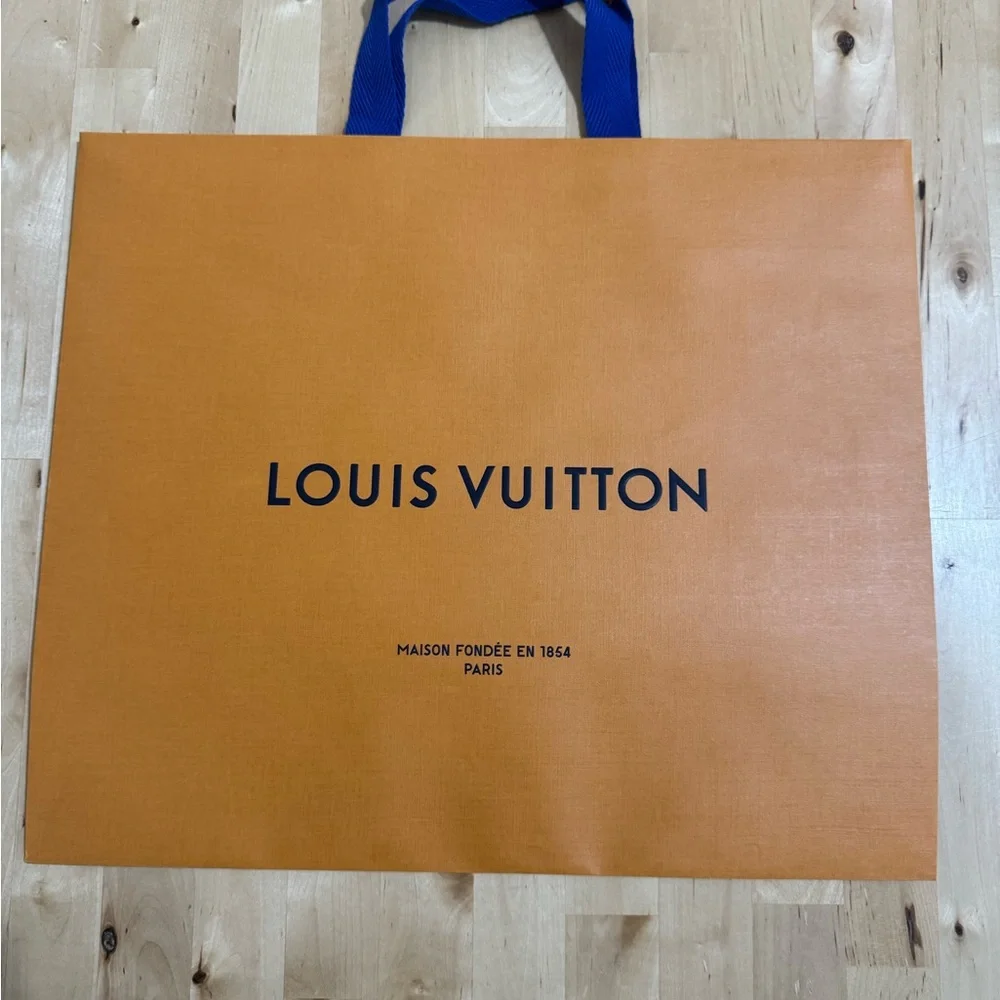 Louis Vuitton see pictures